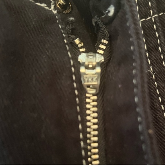 BDG size 24 jeans excellent condition. Zipper pull bent but works perfectly - Picture 5 of 5